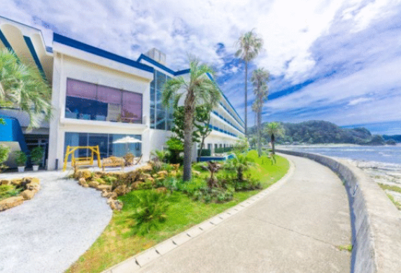 グリーンプラザ鴨川ホテル外観