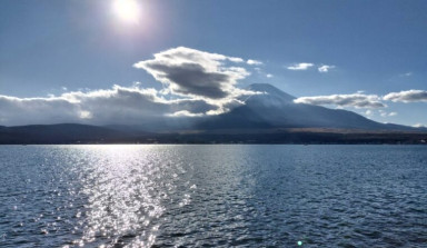 山中湖から見る富士山