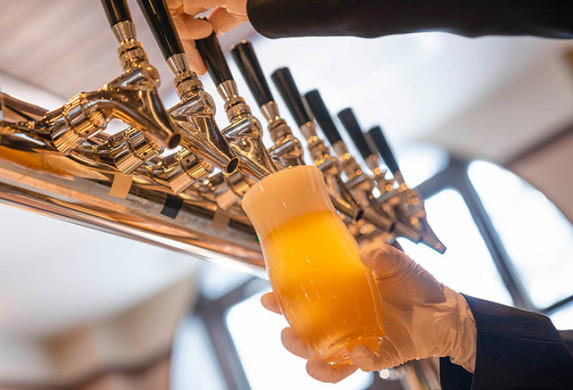 ルスツリゾート-パブクリケット