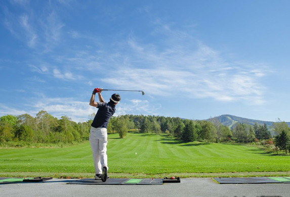 ルスツリゾート-ゴルフ場-ドライビングレンジ