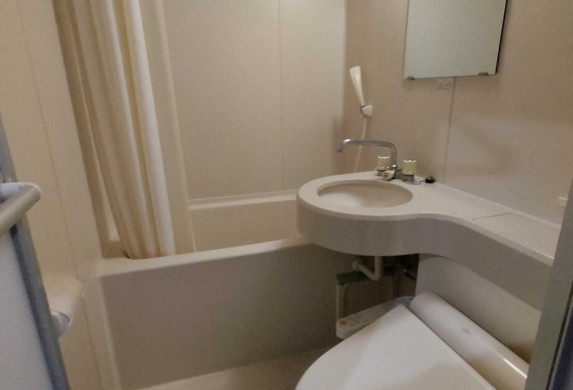 各部屋にトイレ・風呂があります。