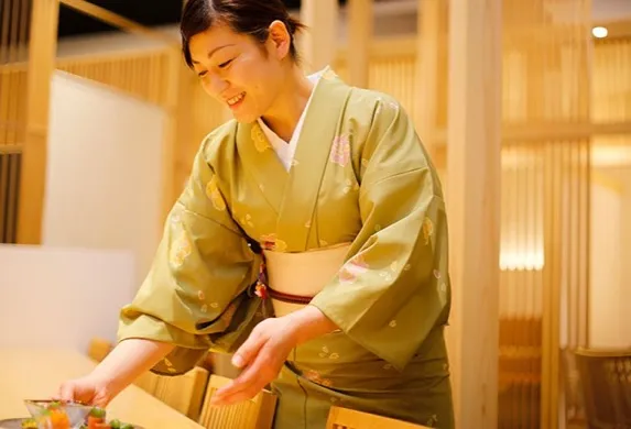 淡路インターナショナルホテル ザ・サンプラザ 仲居のリゾートバイト