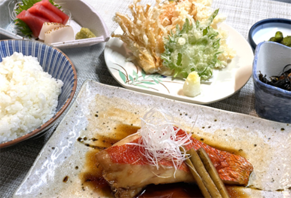 レストランスタッフ